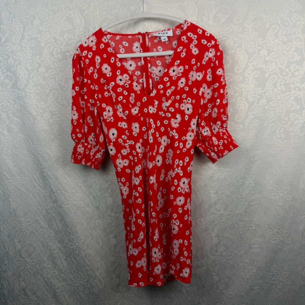 RIXO Size 4 Red Daisy Floral Dress Flowers V Neck 3/4 Sleeve Midi